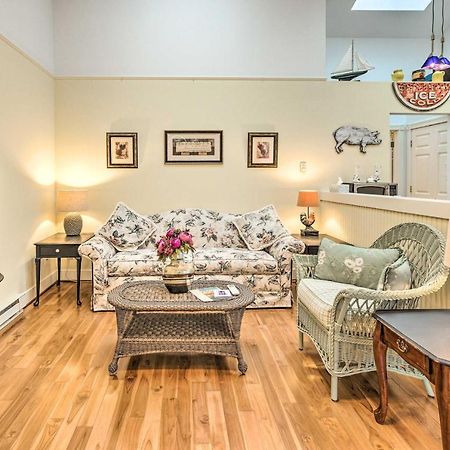 Couples Haven In Frankfort By Lake, Trails And Dtwn Exterior foto
